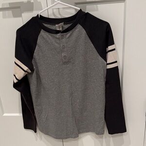Hanna Andersson Gray and Black Long Sleeve Tee